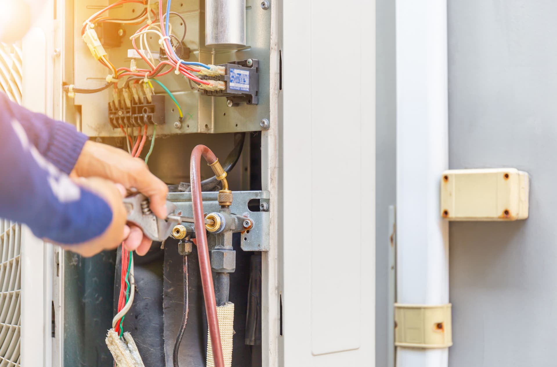 Furnace Replacement vs. Repair: How to Make the Right Decision for Your Home image